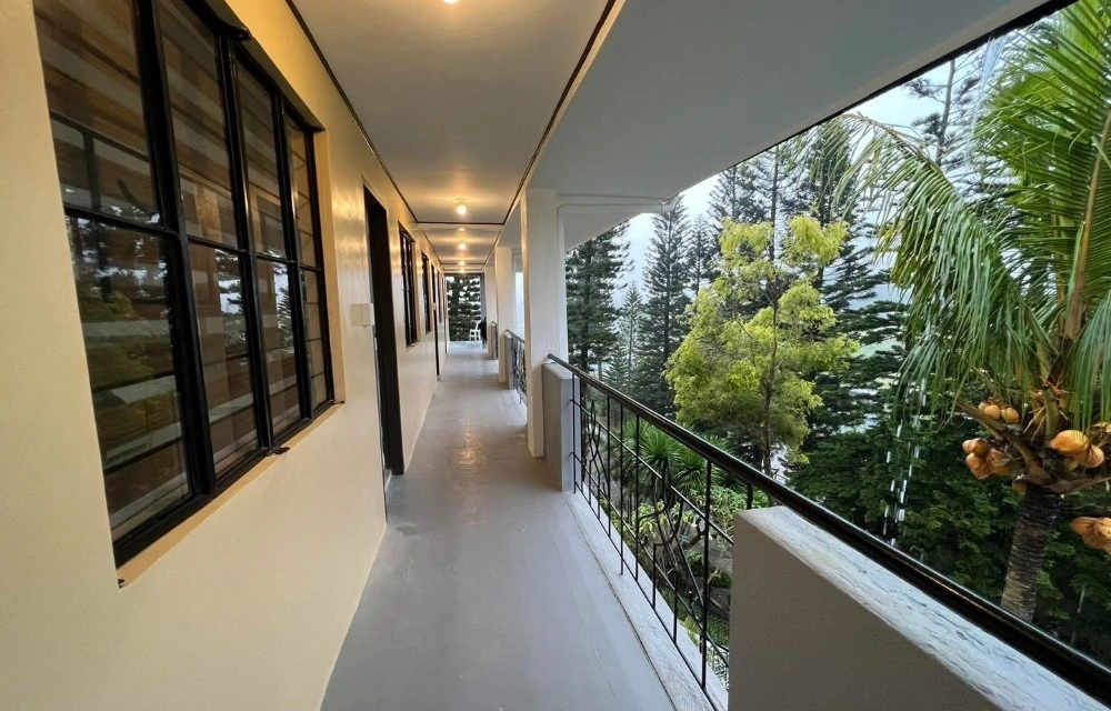 Gallery Picture